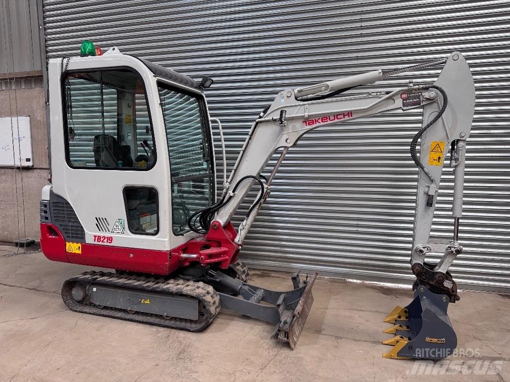 Takeuchi TB 219 Mini kotrók < 7t
