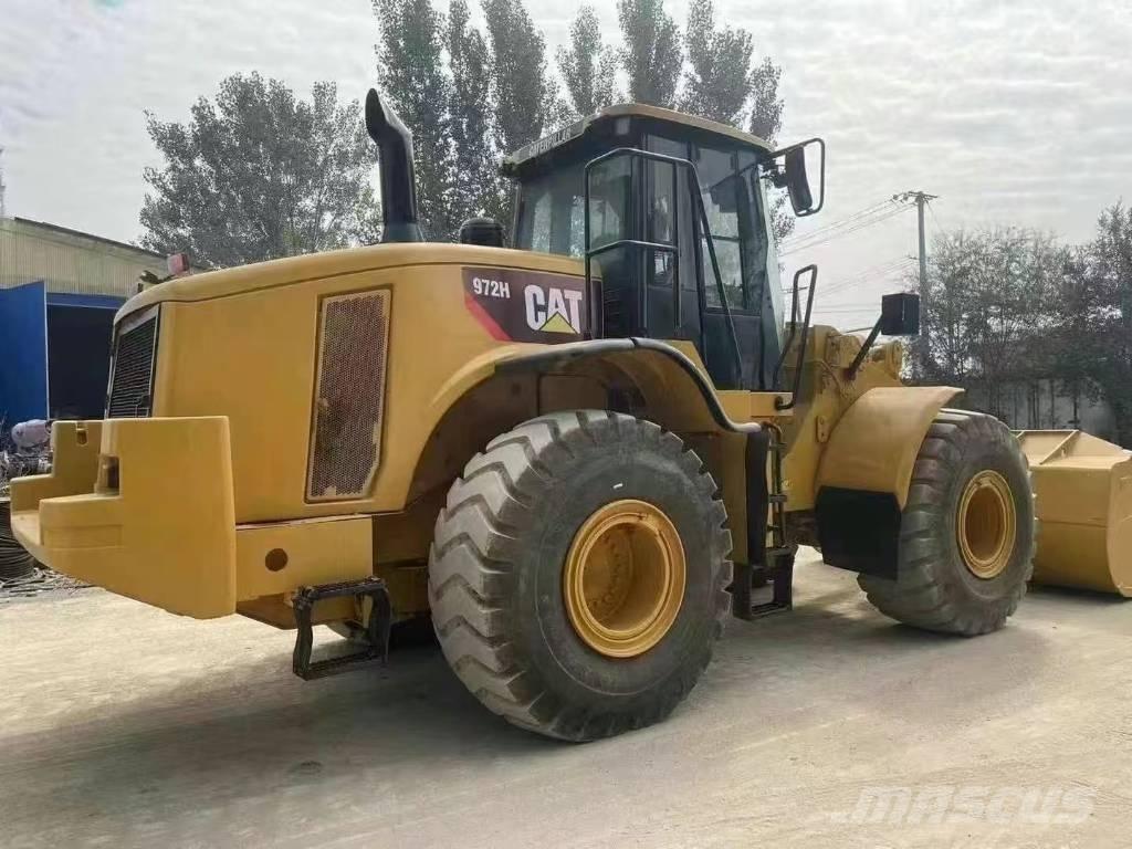 CAT 972 H Gumikerekes homlokrakodók