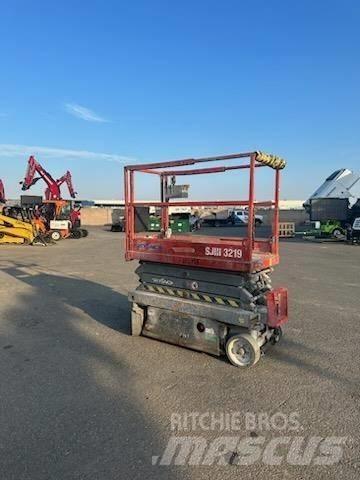 SkyJack SJIII3219 Ollós emelők