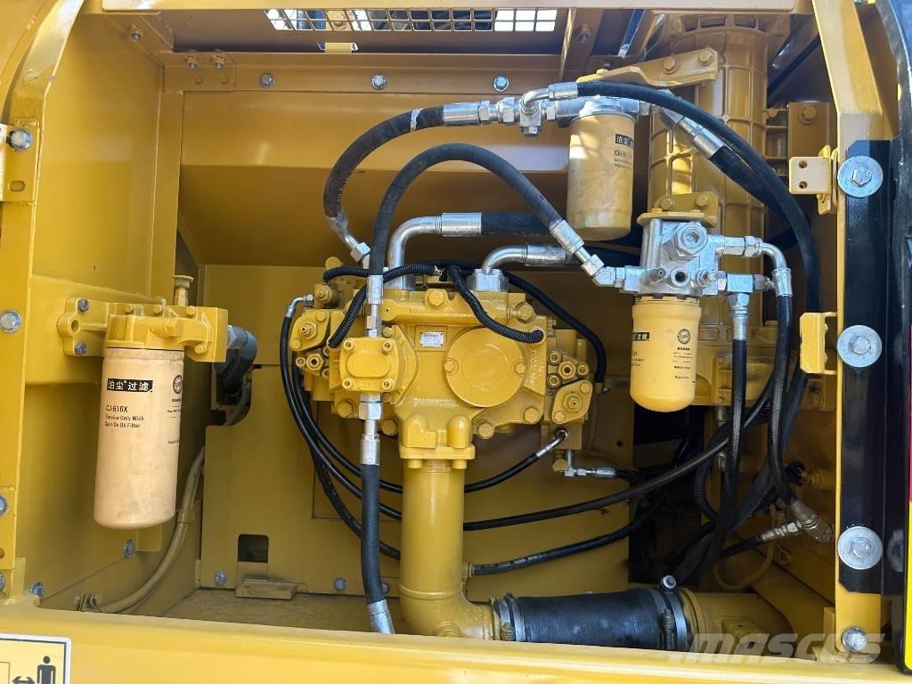 CAT CAT330 Közepes (midi) kotrók 7 t - 12 t
