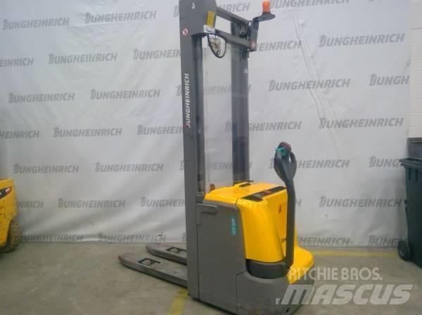 Jungheinrich EJC 220 Gyalogkíséretű targonca