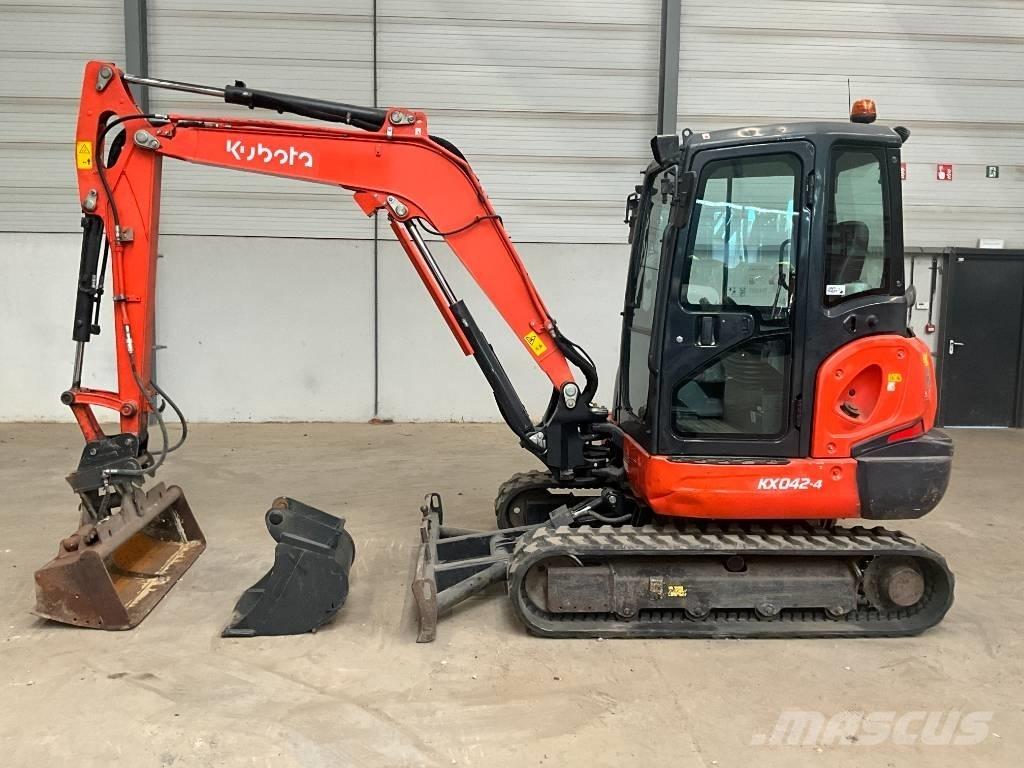 Kubota KX 042-4 Mini kotrók < 7t
