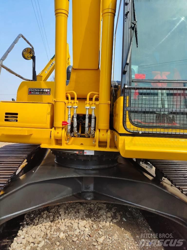 Komatsu PC 220 Lánctalpas kotrók