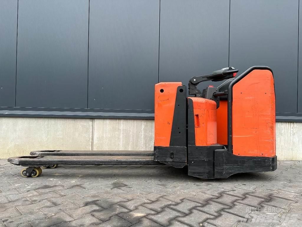 BT LPE200/8 Gyalogkíséretű targonca