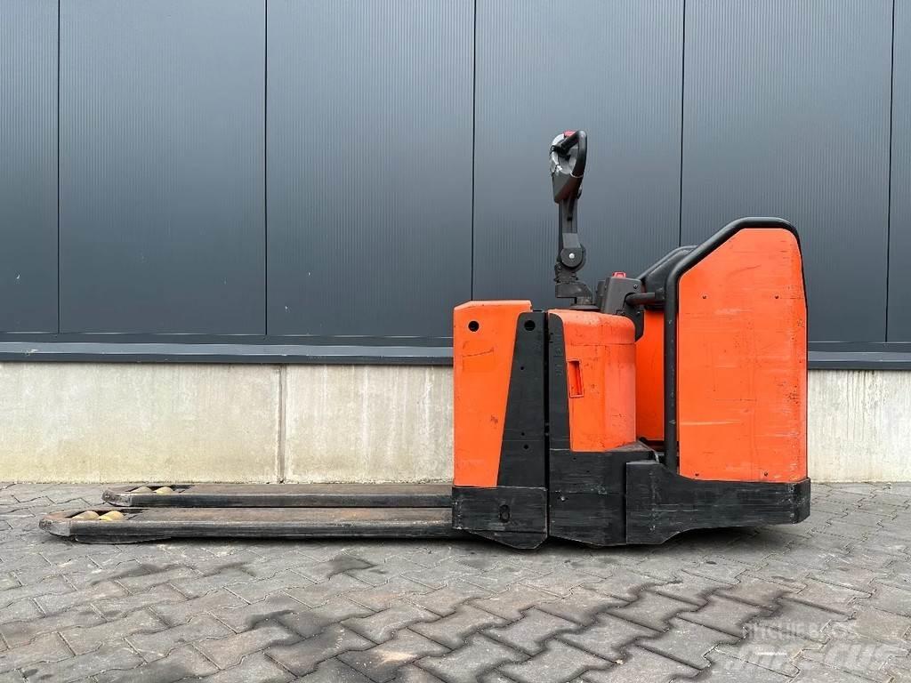 BT LPE200/8 Gyalogkíséretű targonca