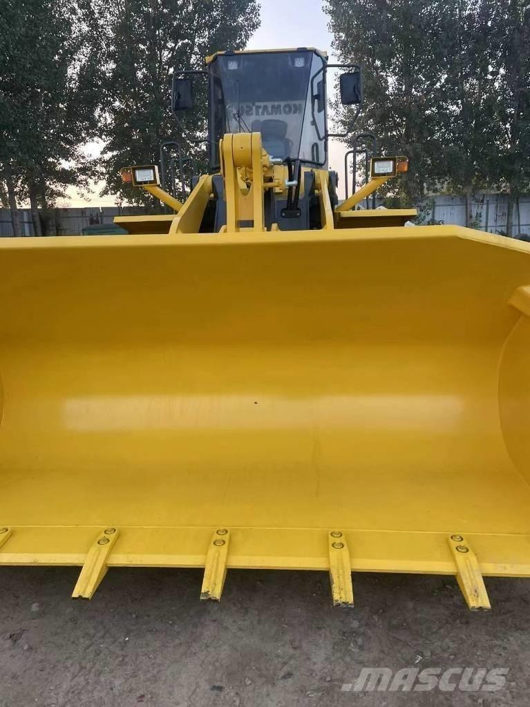 Komatsu WA 380 Gumikerekes homlokrakodók