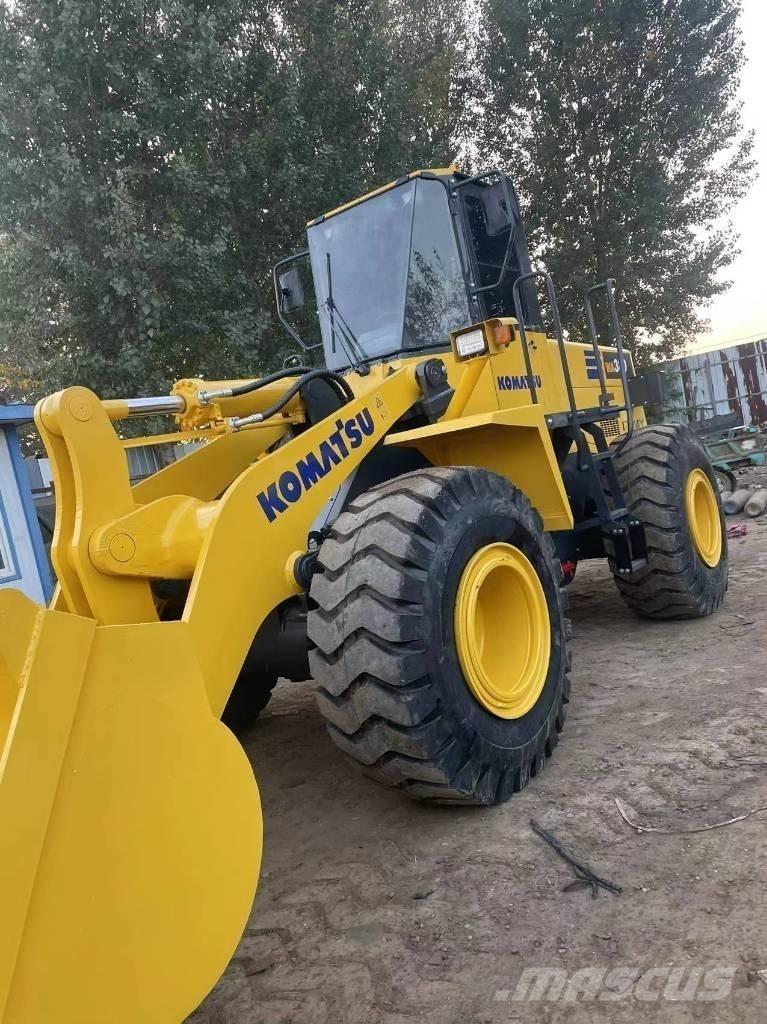 Komatsu WA 380 Gumikerekes homlokrakodók