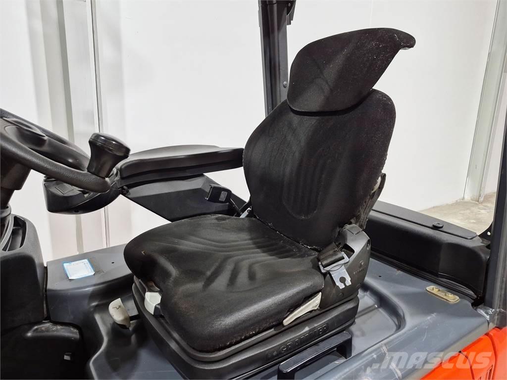 Linde E18L 01 Elektromos targoncák