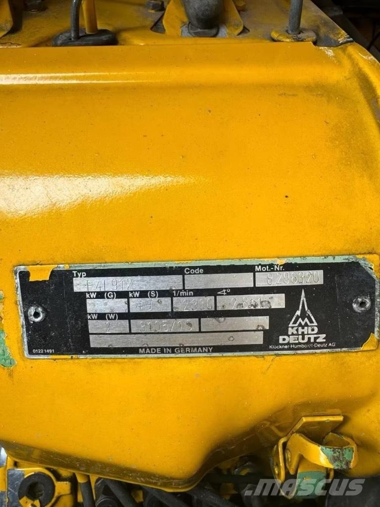 Atlas AR 72 Gumikerekes homlokrakodók