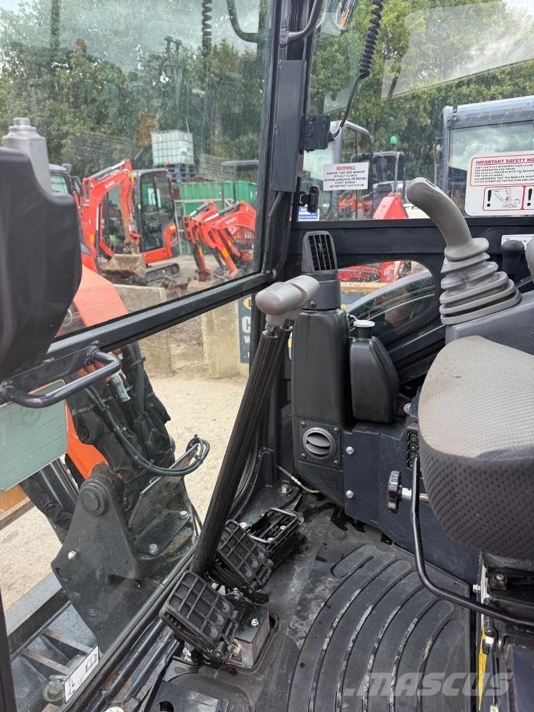 Hitachi ZX 26 U-6 CR Mini kotrók < 7t