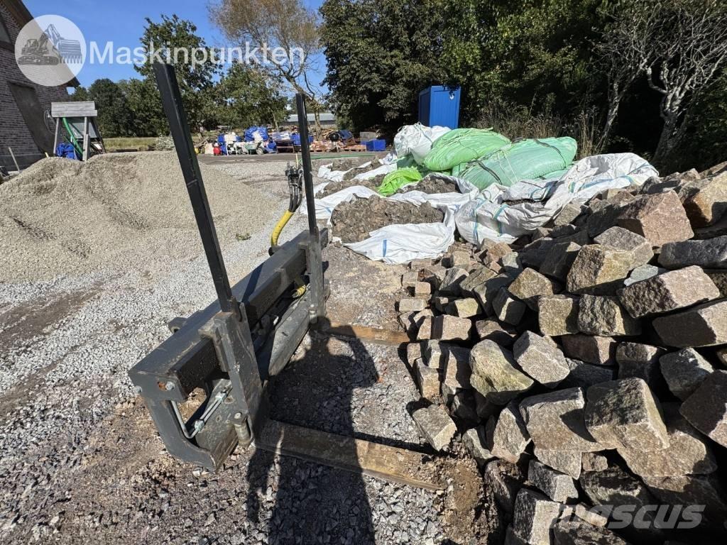 JCB 409 Gumikerekes homlokrakodók