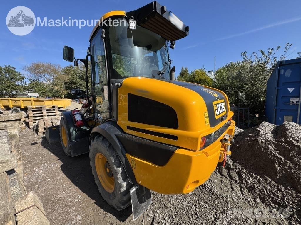 JCB 409 Gumikerekes homlokrakodók