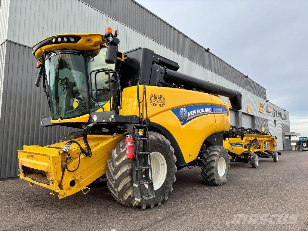 New Holland CH7.70 Kombájnok
