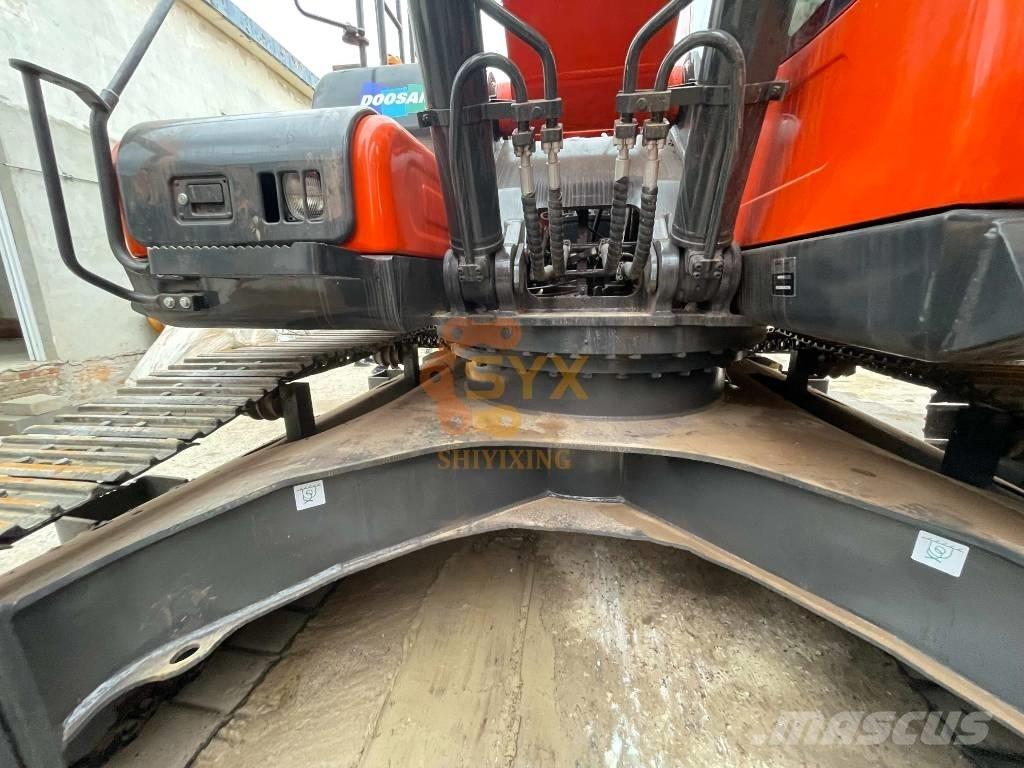 Doosan DX 300LCA Lánctalpas kotrók