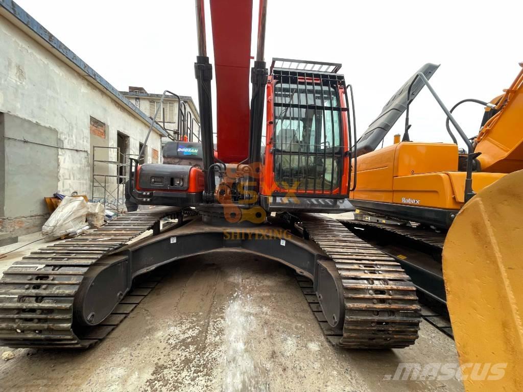 Doosan DX 300LCA Lánctalpas kotrók