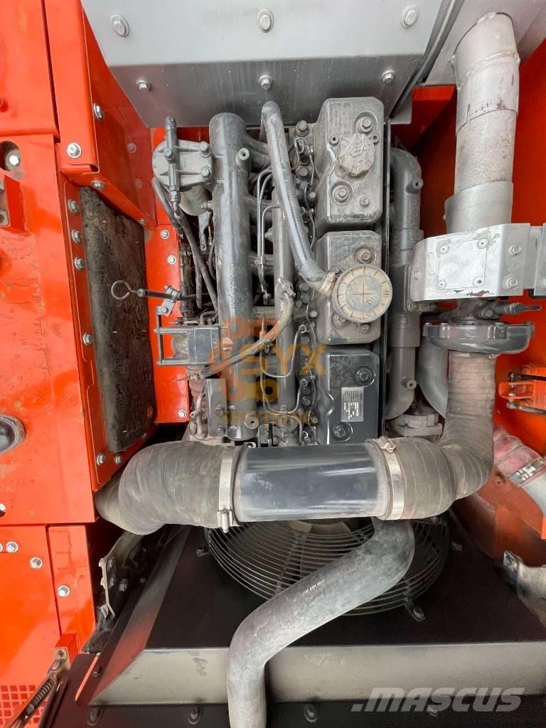 Doosan DX 300LCA Lánctalpas kotrók