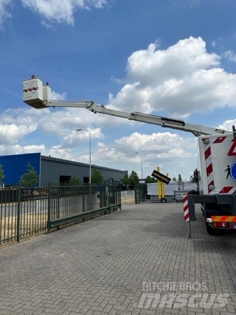 Custers T265-18 Teherautóra szerelt emelők és állványok