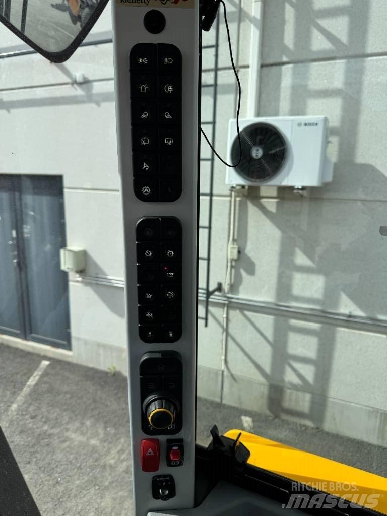 JCB 417 Gumikerekes homlokrakodók