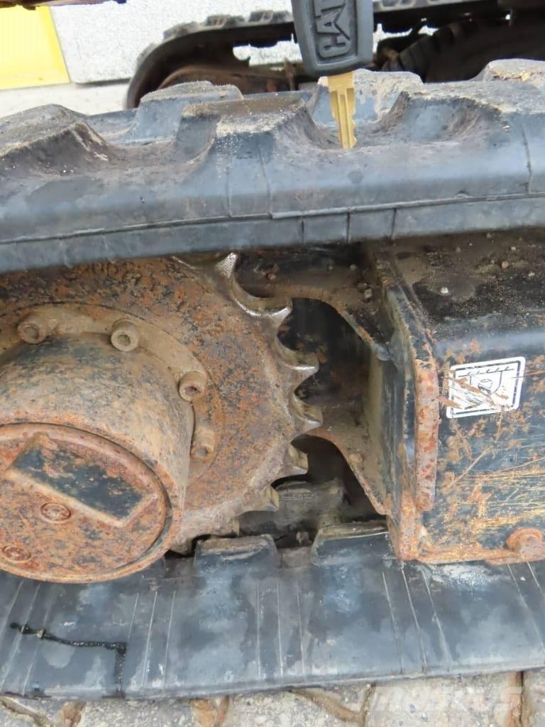 CAT 301.7 D Mini kotrók < 7t