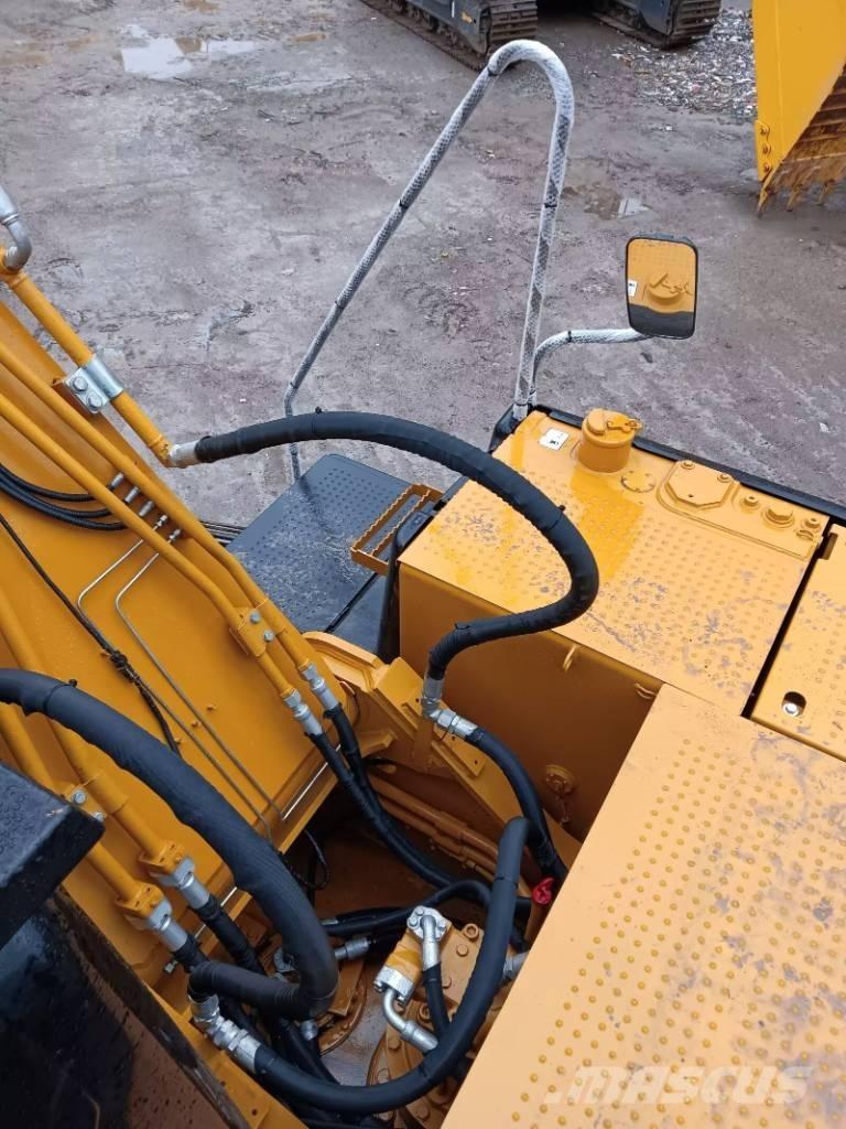 CAT 324 D L Lánctalpas kotrók