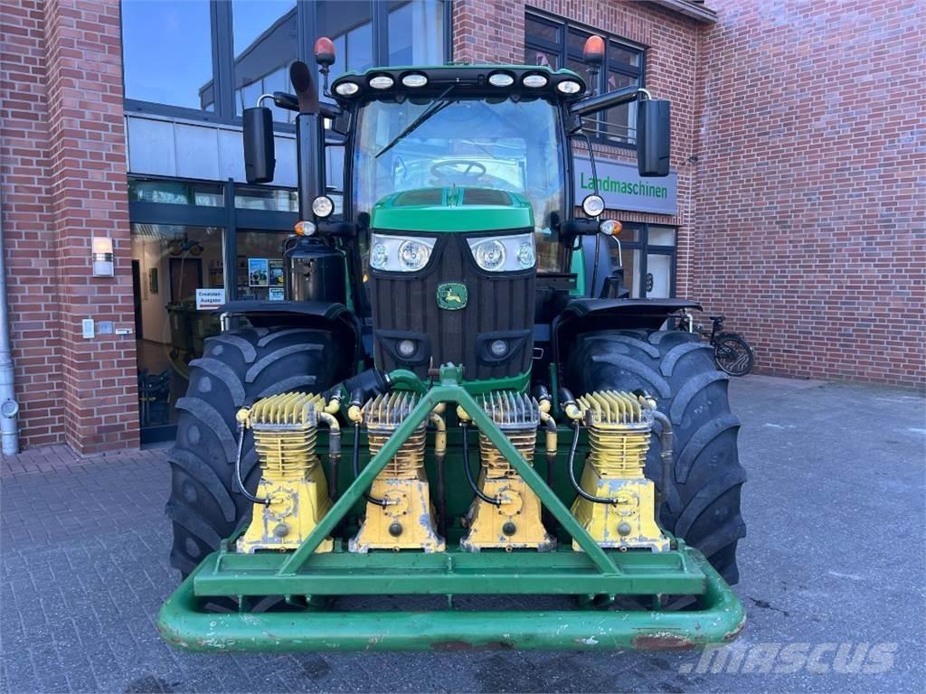 John Deere 6215R Traktorok