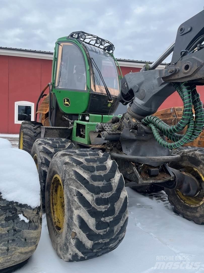 John Deere 1270G Betakarítók