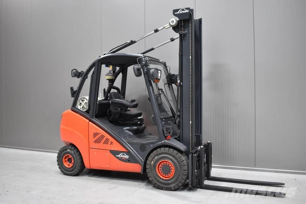 Linde H 30 T Gázüzemű targoncák