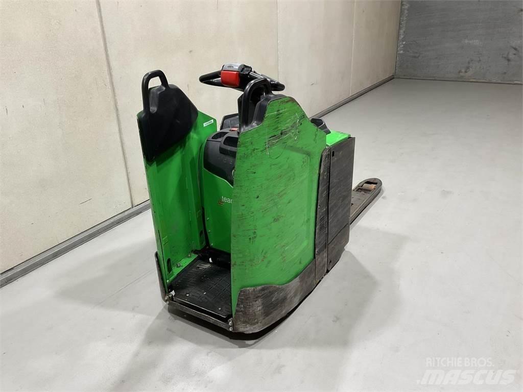 Cesab P320 Vezetőállásos alacsony emelőkocsi