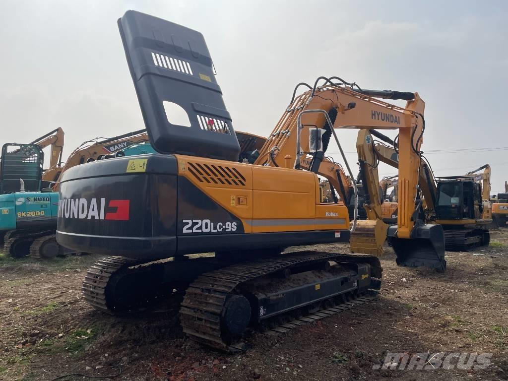 Hyundai 225LC-9S Lánctalpas kotrók