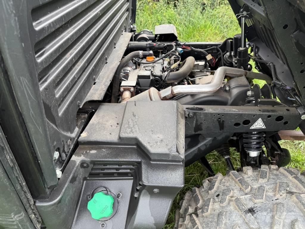 John Deere XUV 865 Haszongépek
