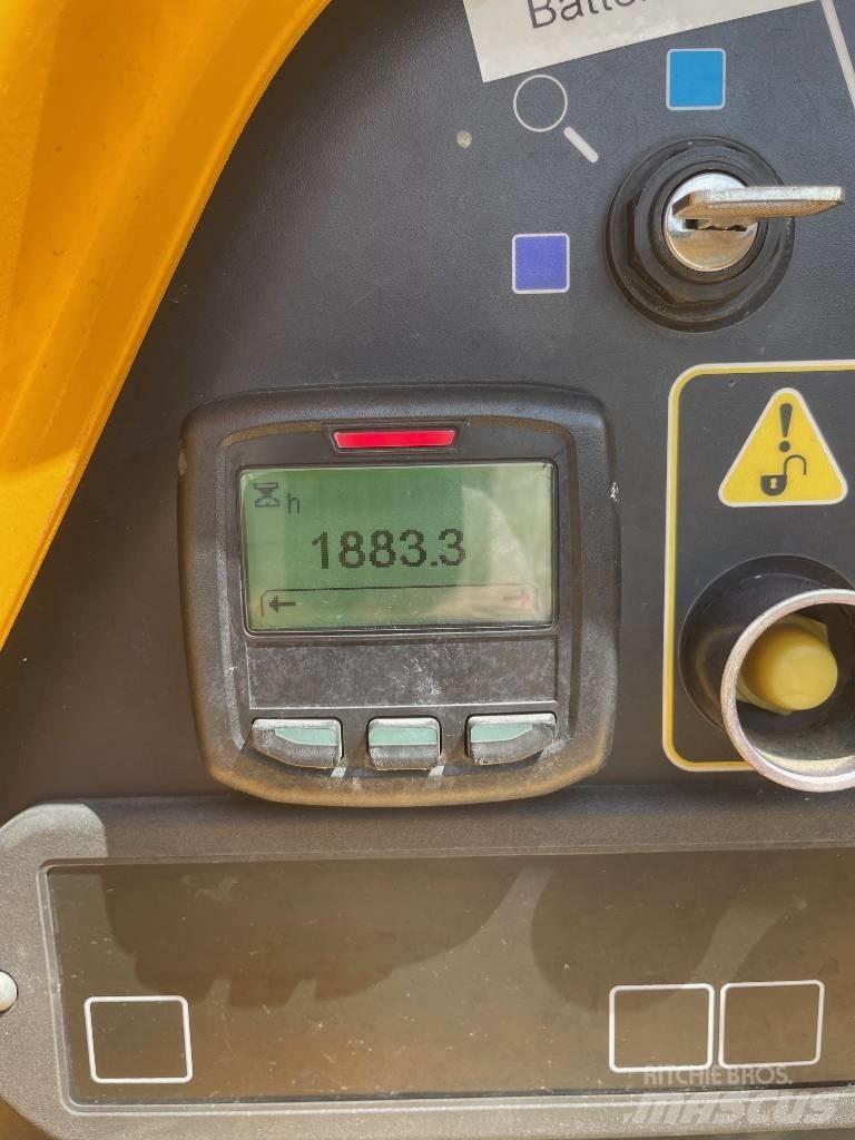 JLG 450 AJ Karos emelők
