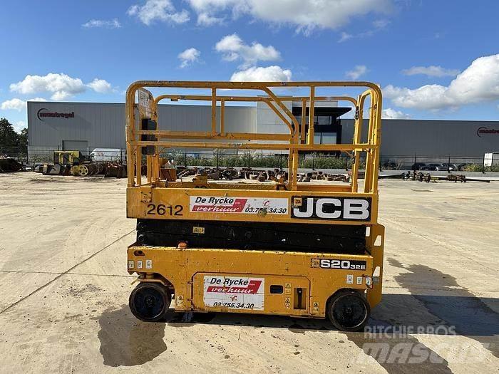 JCB S2032E Ollós emelők