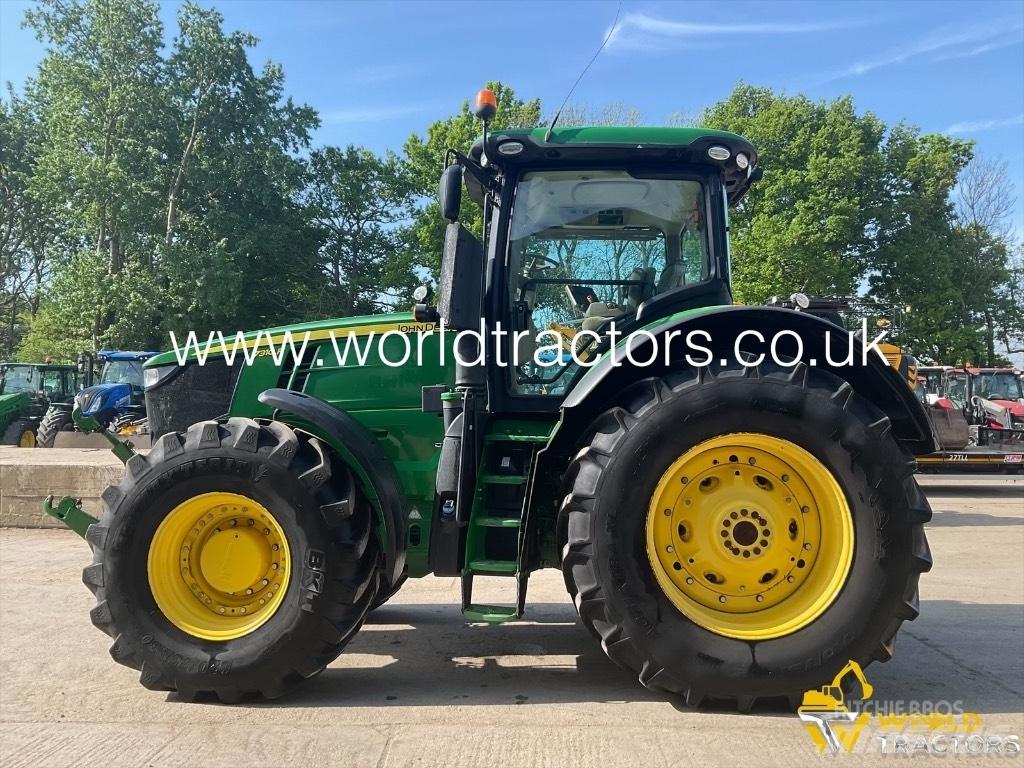 John Deere 7310 R Traktorok