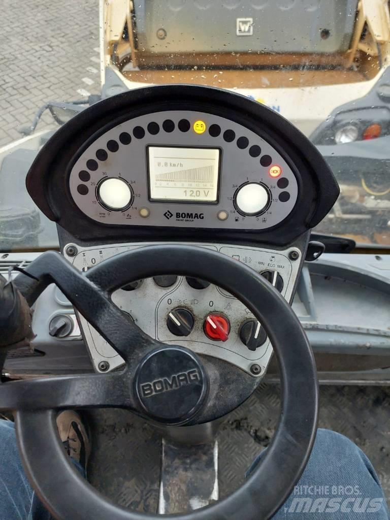 Bomag BW 161 AD-5 Ikerdobos hengerek
