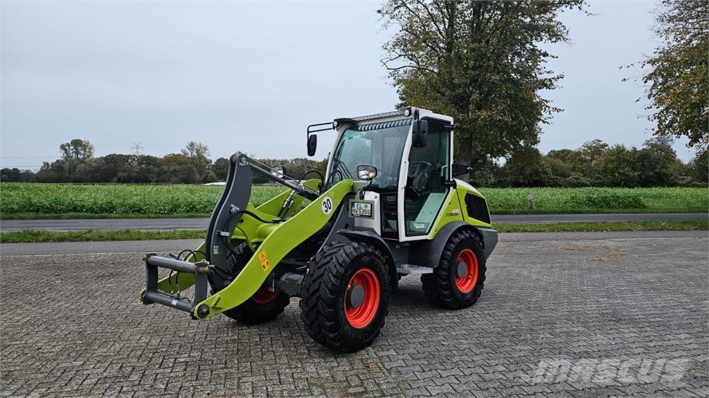 CLAAS Torion 535 Gumikerekes homlokrakodók