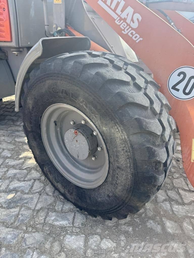 Atlas AR 60 Gumikerekes homlokrakodók