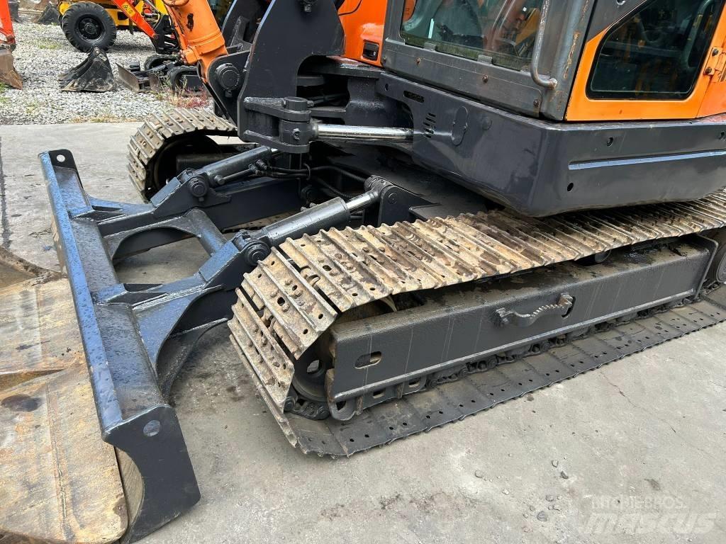 Doosan DX 80 R Közepes (midi) kotrók 7 t - 12 t