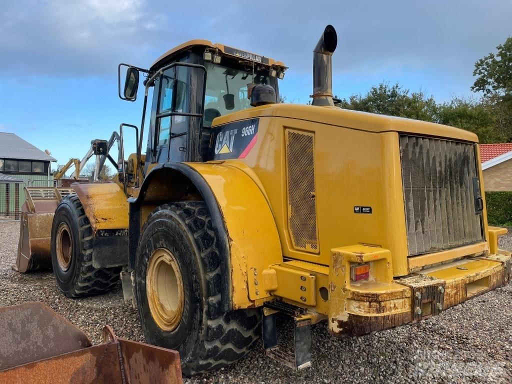 CAT 966H Gumikerekes homlokrakodók