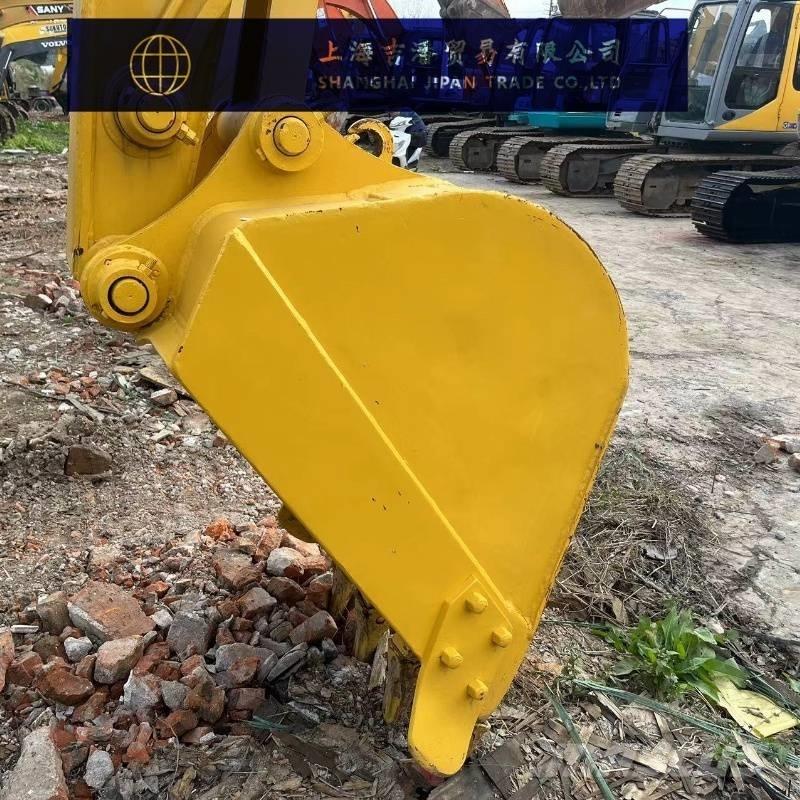 Komatsu PC 138 Lánctalpas kotrók