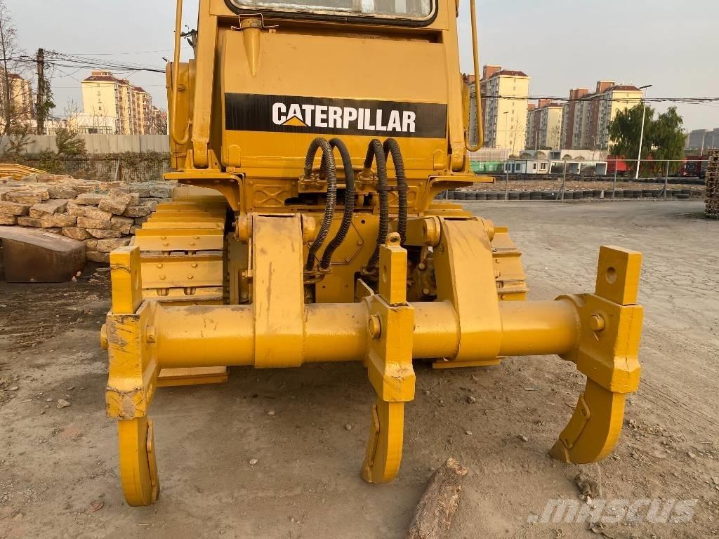 CAT D 6 D lánctalpas dózerek