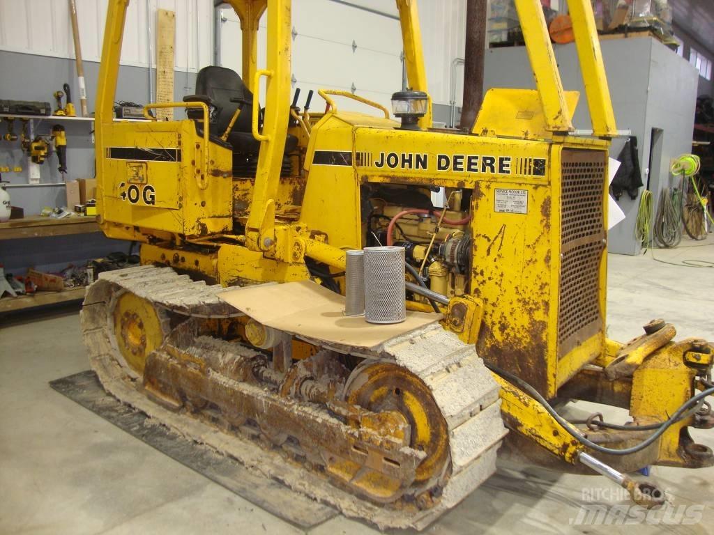 DEERE 450G lánctalpas dózerek