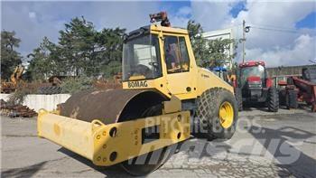 Bomag BW 211 D-40 Ikerdobos hengerek