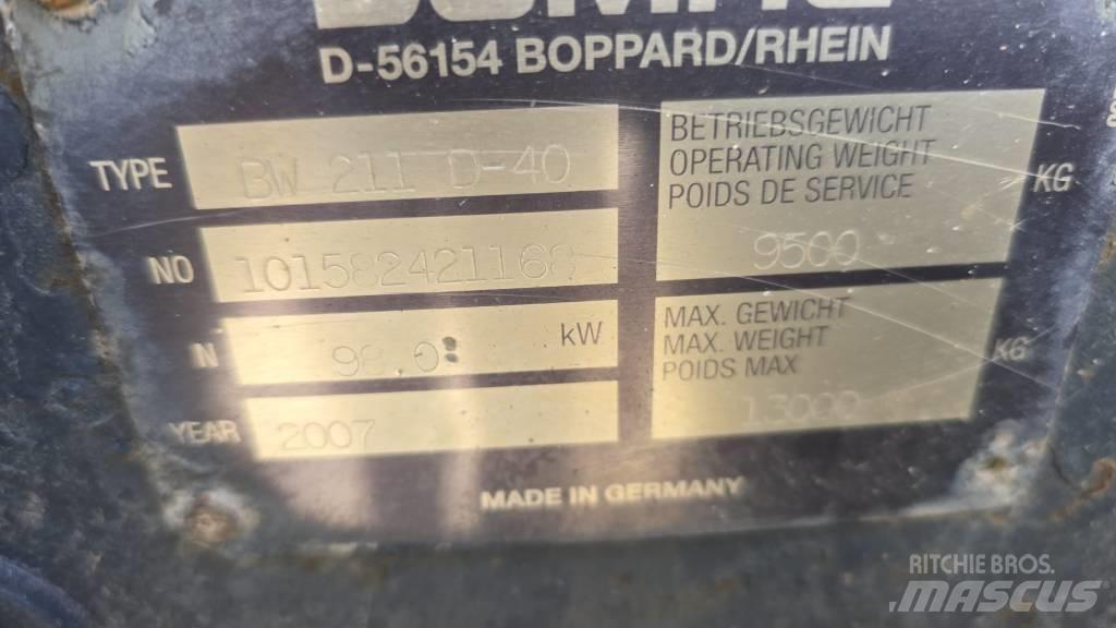 Bomag BW 211 D-40 Ikerdobos hengerek