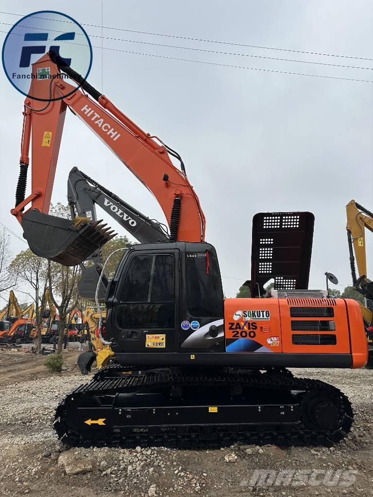 Hitachi ZX 200 Lánctalpas kotrók