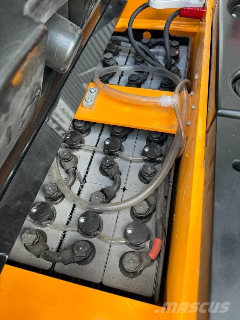 Hyundai 15ESR Elektromos gyalogkíséretű targoncák