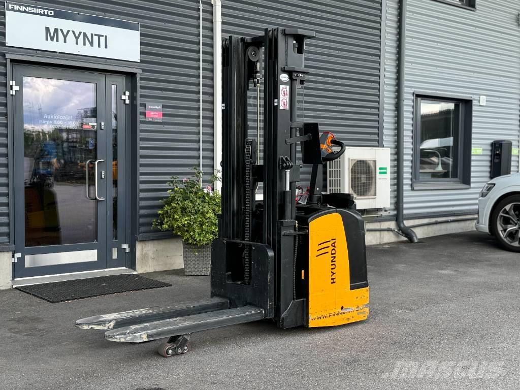 Hyundai 15ESR Elektromos gyalogkíséretű targoncák