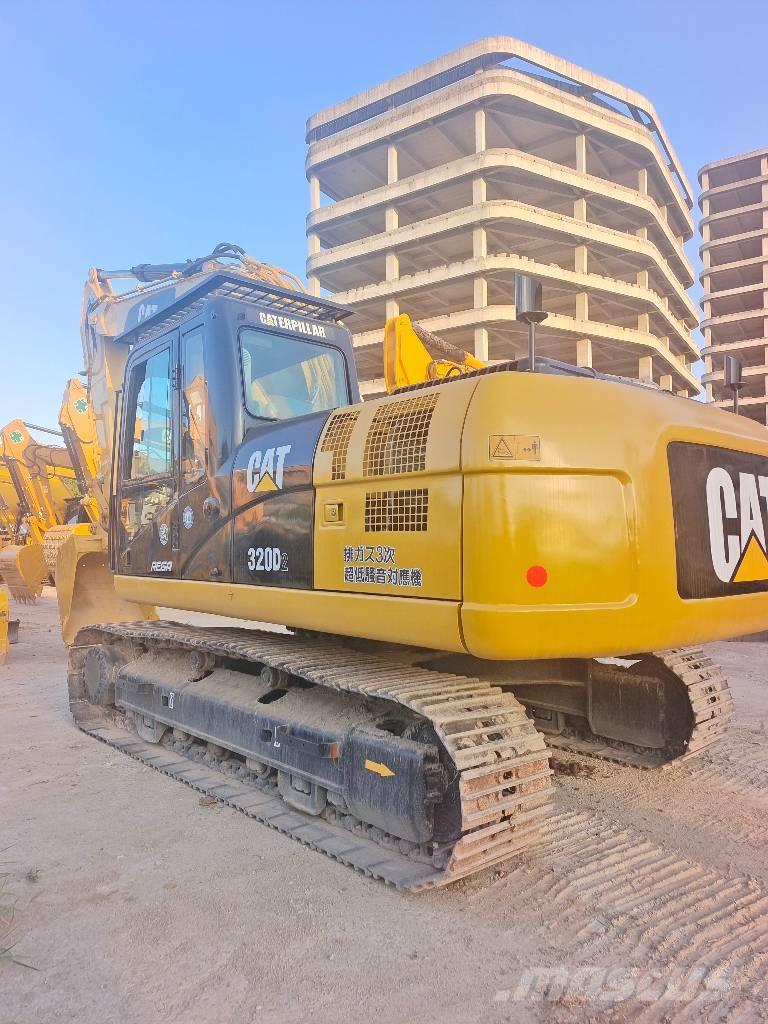 CAT 320 D Lánctalpas kotrók