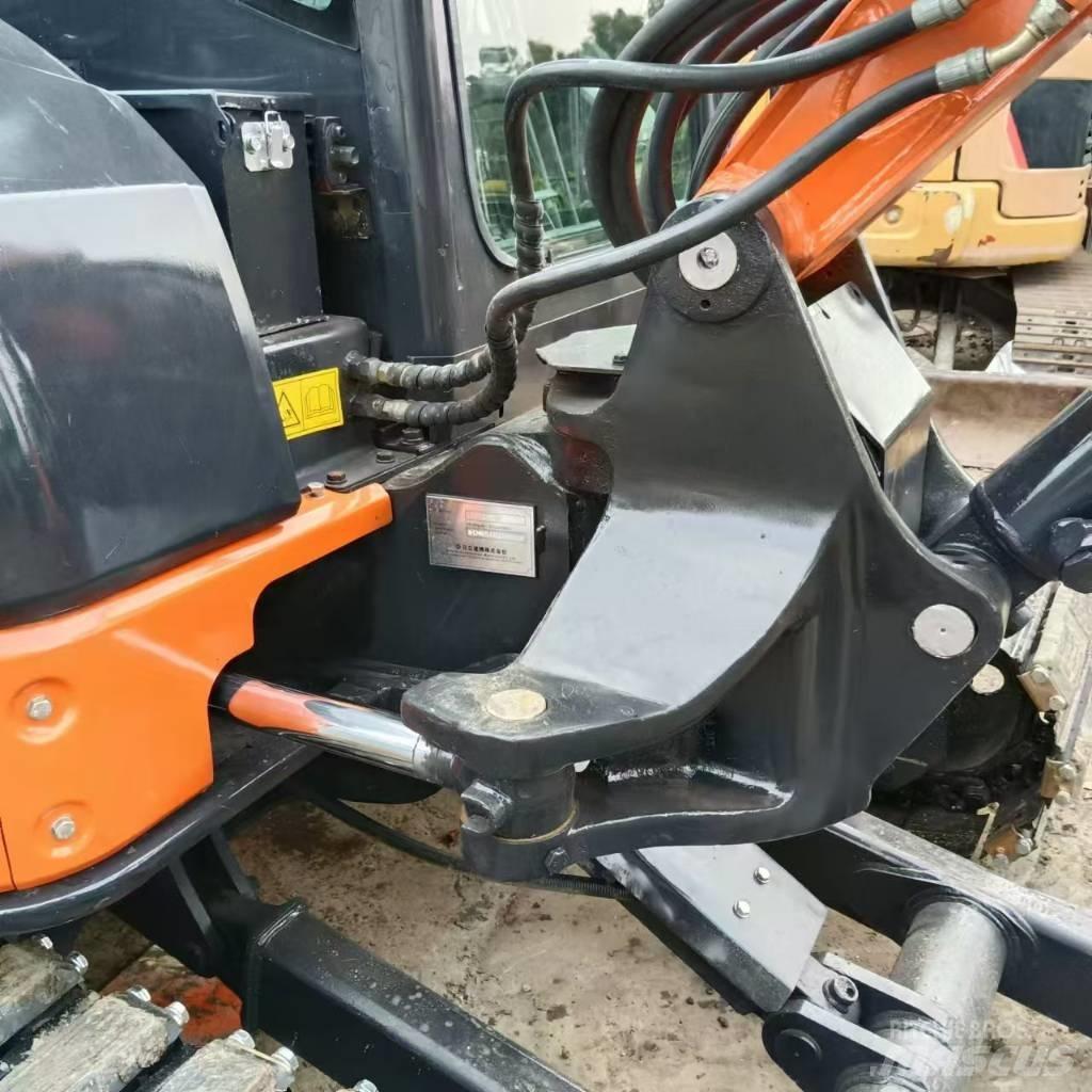 Hitachi ZX 50 U Mini kotrók < 7t