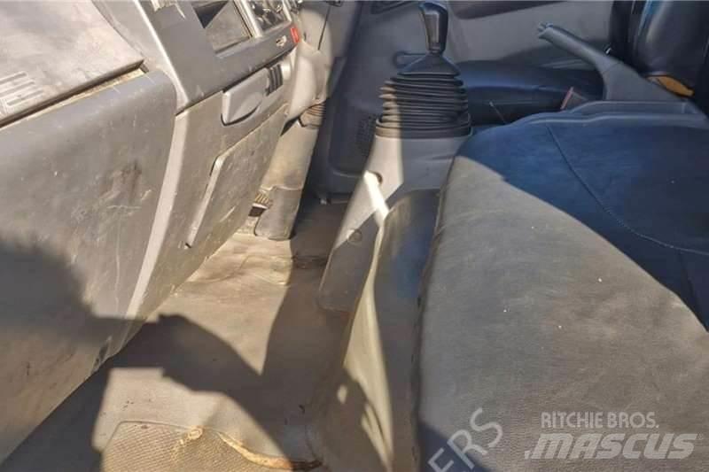 Isuzu NQR500 Egyéb