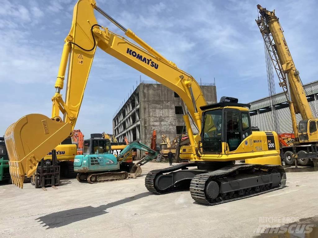 Komatsu PC 300 Lánctalpas kotrók